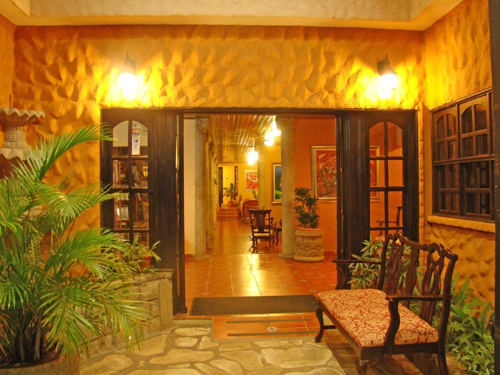 Hotel Colonnade Nicaragua Managua Bagian luar foto