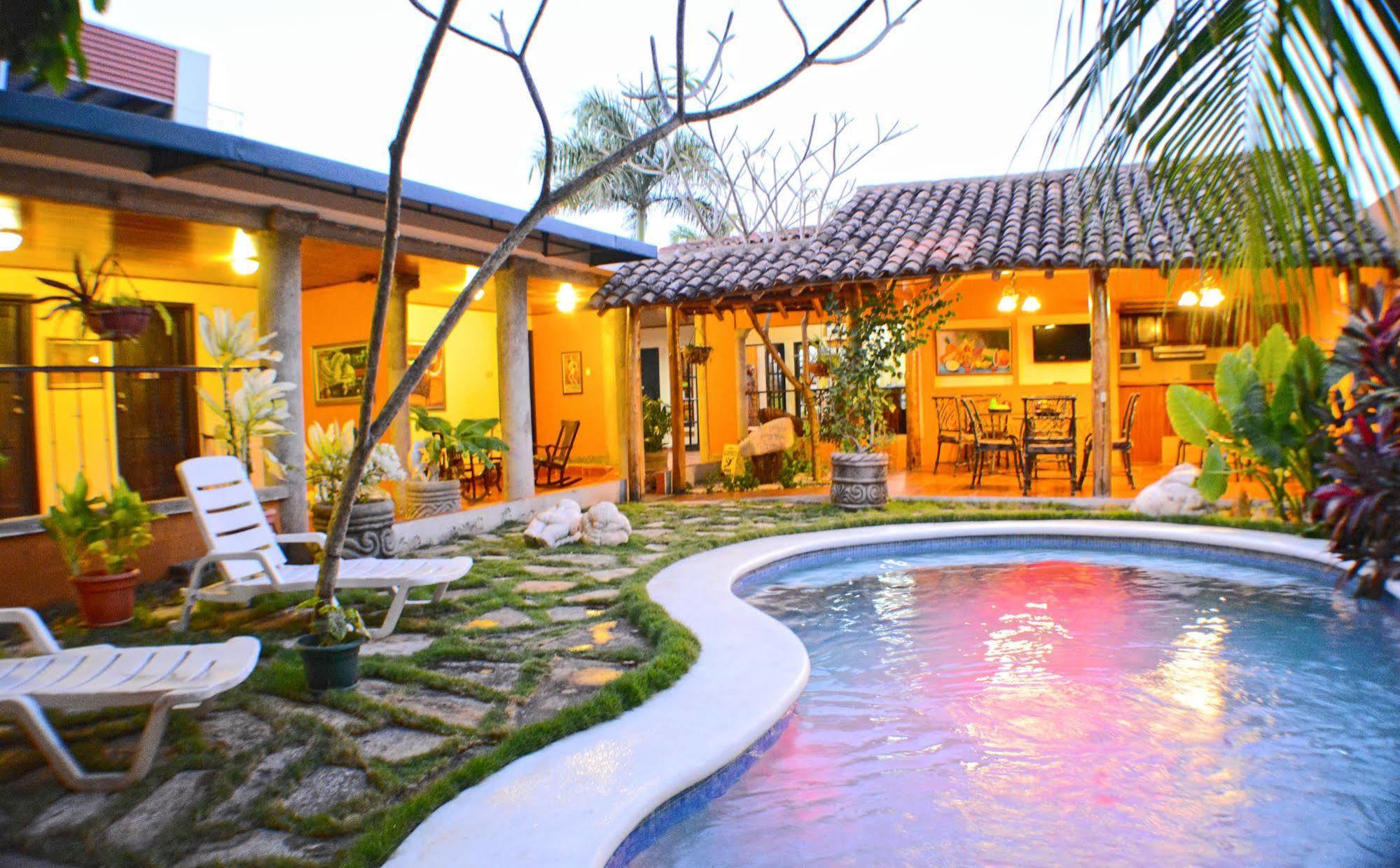 Hotel Colonnade Nicaragua Managua Bagian luar foto